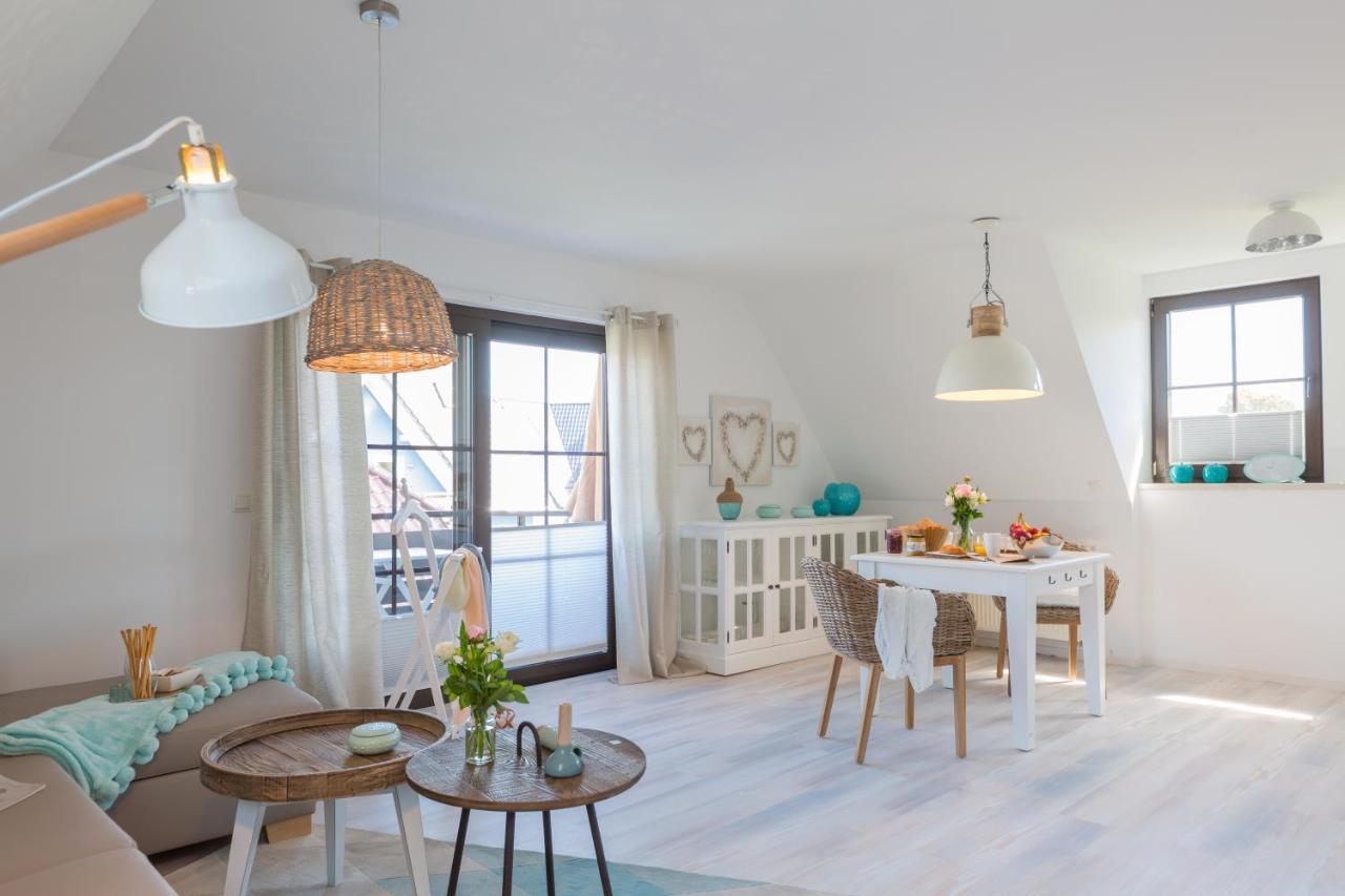 Ferienwohnungen Haus am Strand Ostseeheilbad Ostseeheilbad Zingst Exterior foto